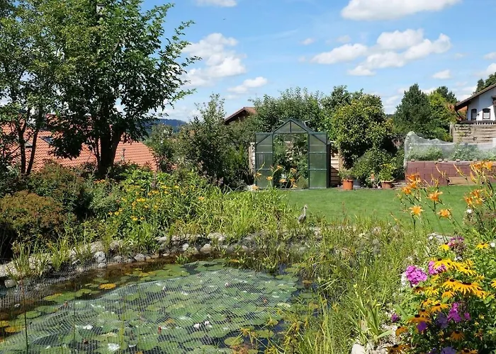 Mit Entspannungserlebnis Im Garten Mit Terrasse Apartment Wildpoldsried
